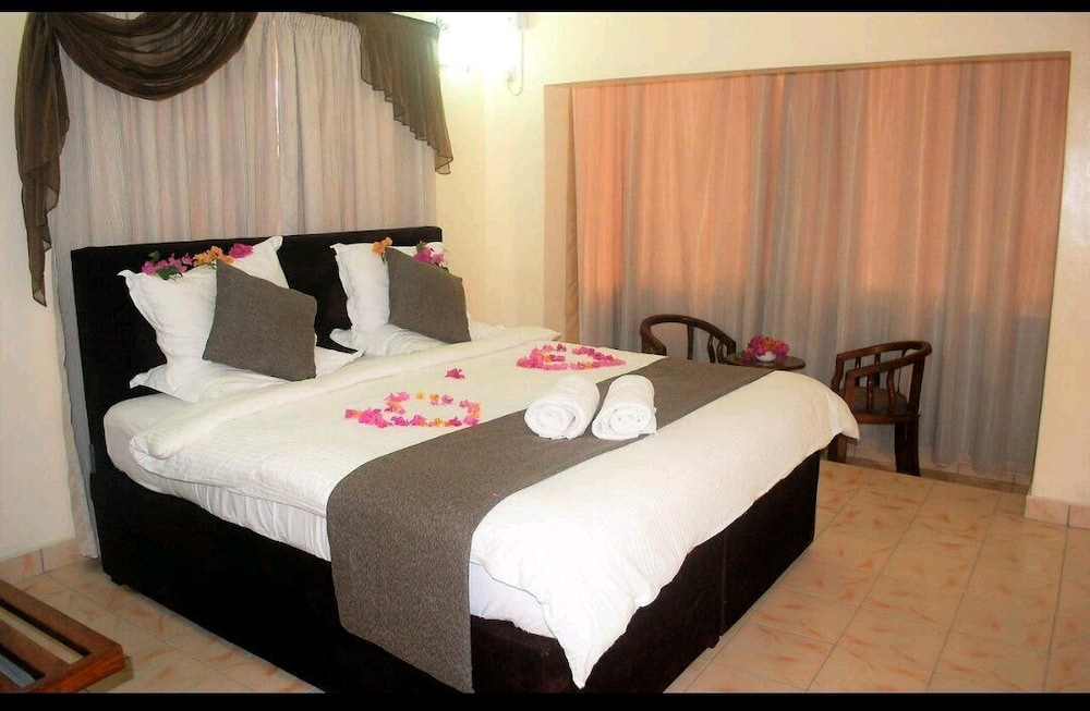 Double Room - Photo 7