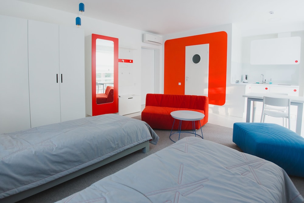 Design Twin Room, 2 Twin Beds, Kitchenette photo 3