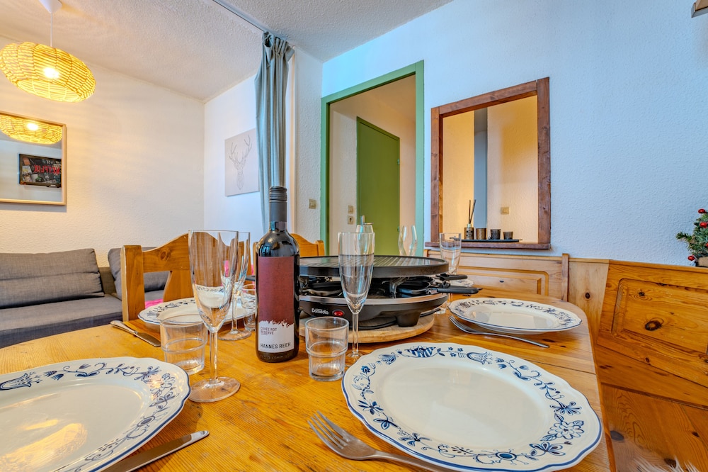 Luxury Apartment, Balcony, Mountain View photo 3