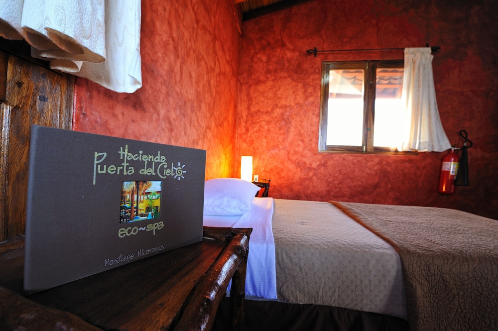 Traditional Room, 1 Queen Bed, Lagoon View photo 1
