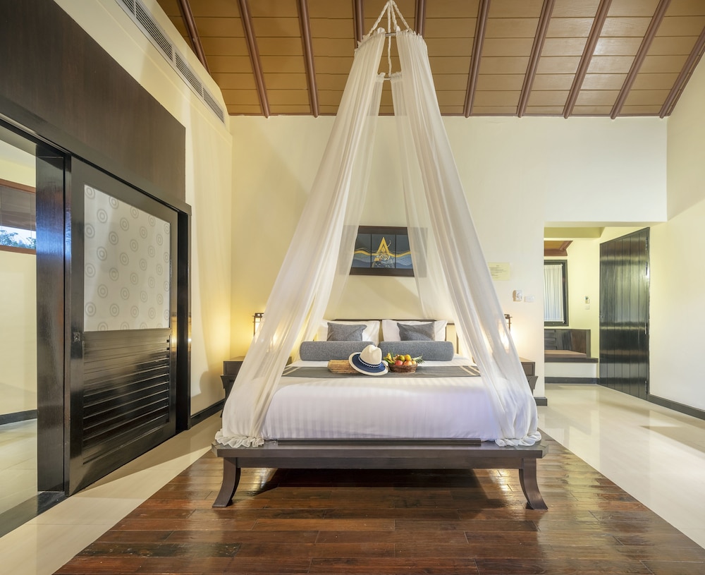 Emerald Suite - Photo 3