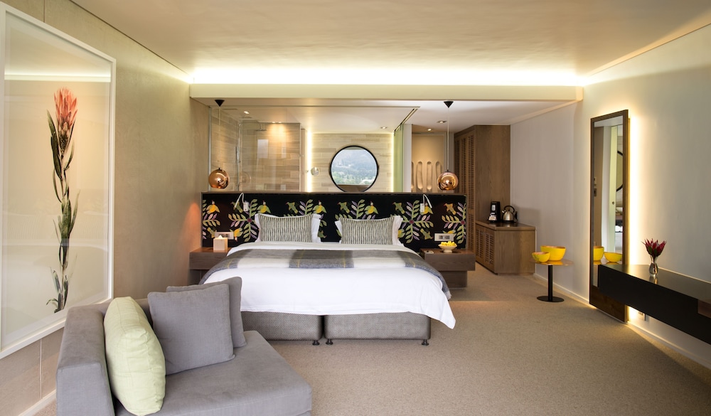 Room (Cabernet)