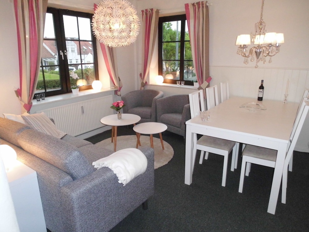 Apartment, 2 Bedrooms, Kitchen photo 2