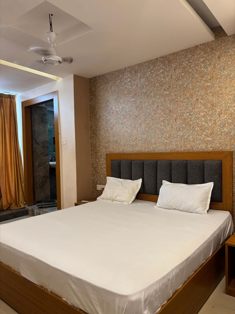 Luxury Room