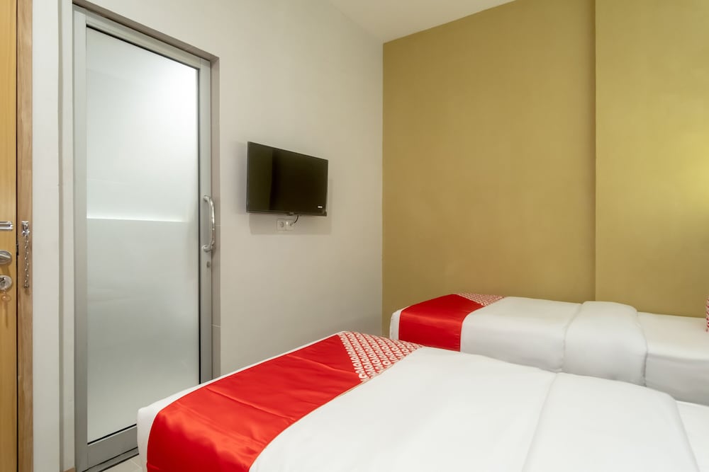 Standard Twin Room - Photo 6