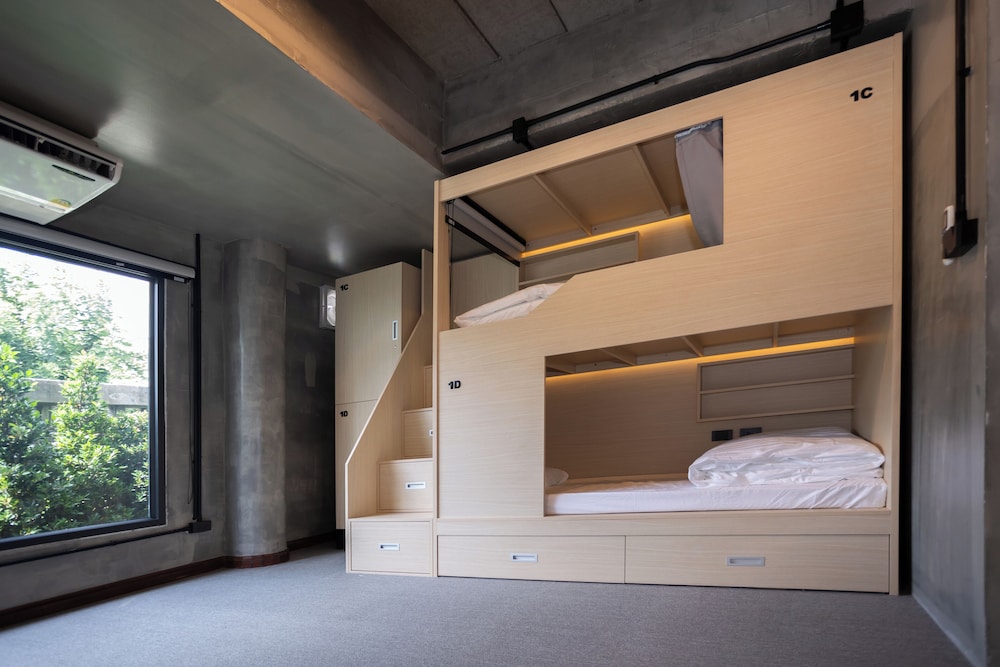 Shared Dormitory, Mixed Dorm, Garden View photo 1
