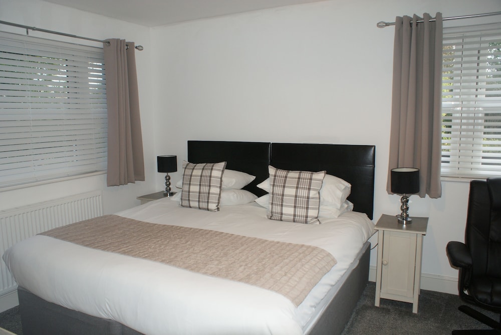 Super King En Suite, Ground Floor photo 1