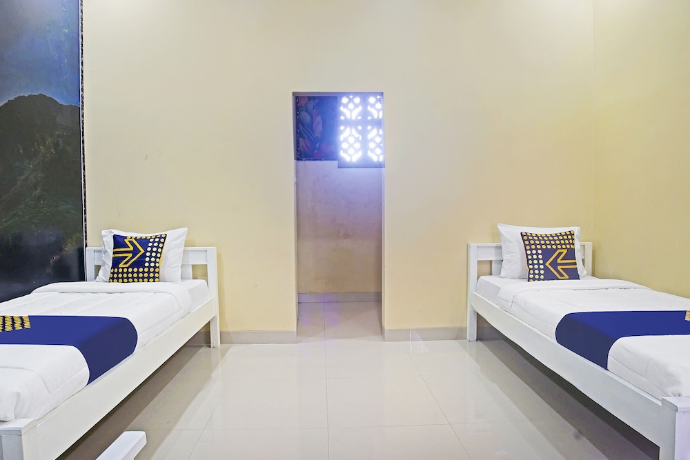 Basic Single Room photo 3