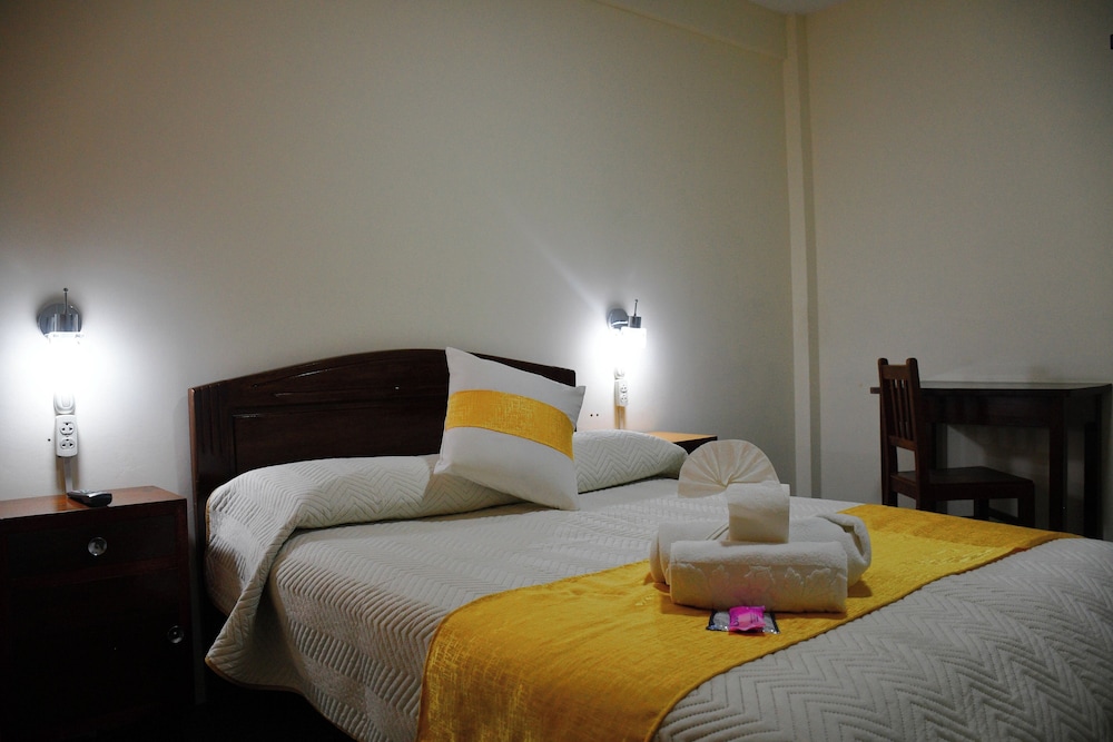 Economy Double Room, 1 Queen Bed, Shared Bathroom