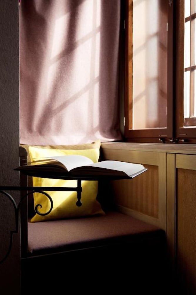 Luther Single Room photo 3