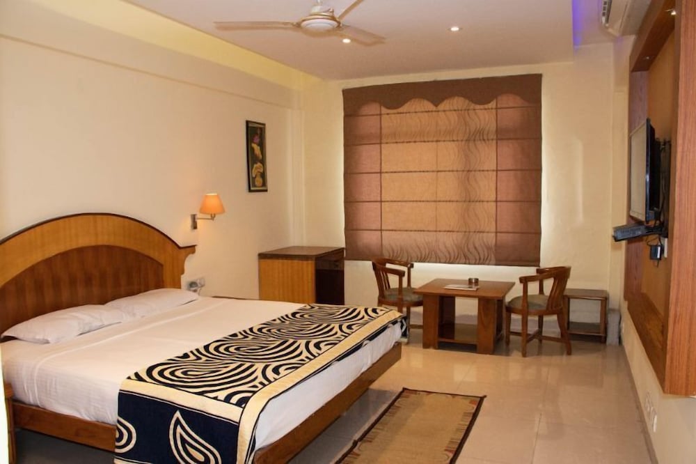 Deluxe Room - Photo 1