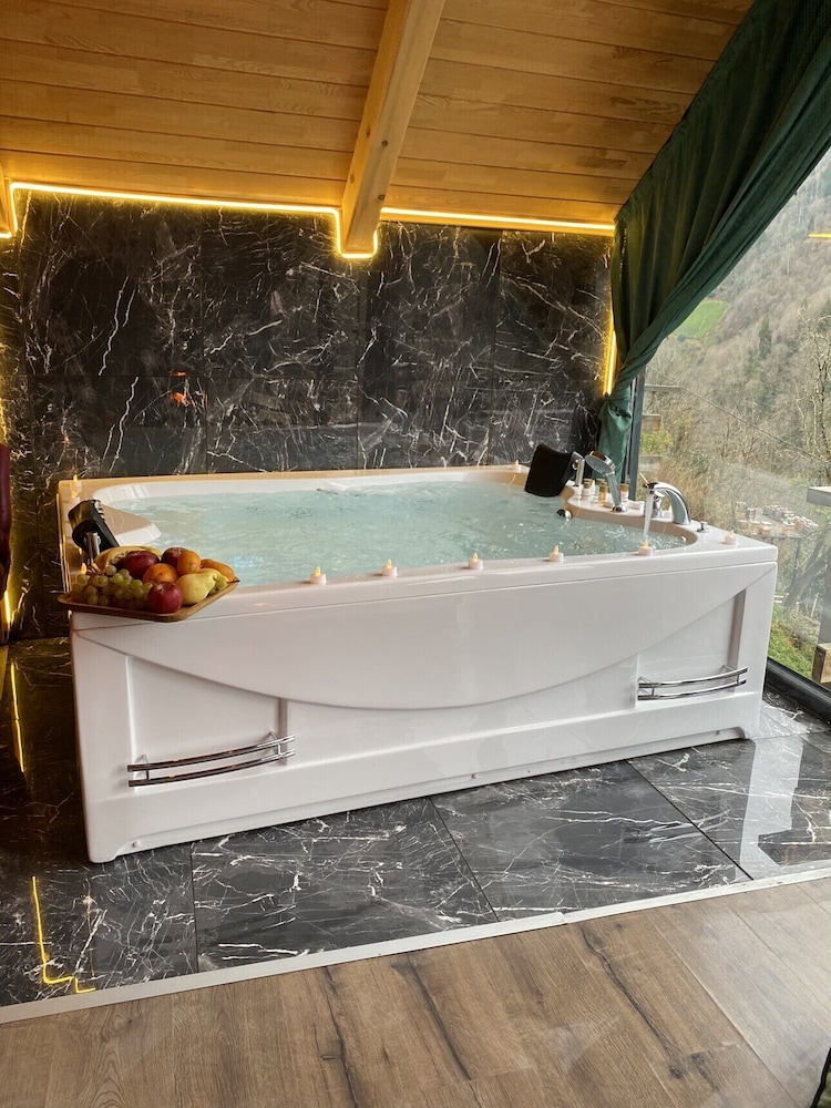 Romantic Studio, Mountain View