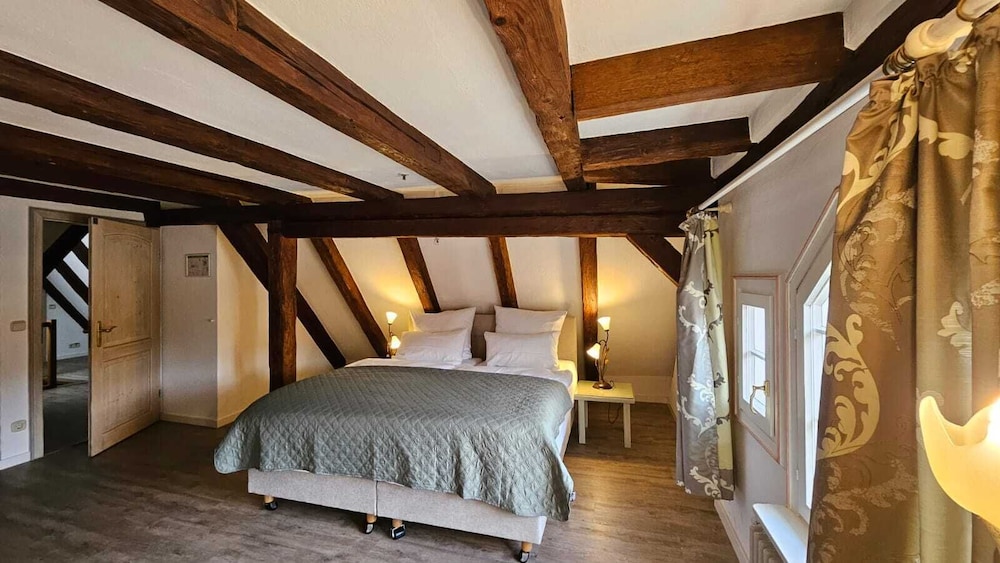 Comfort Suite, Private Bathroom, City View photo 2