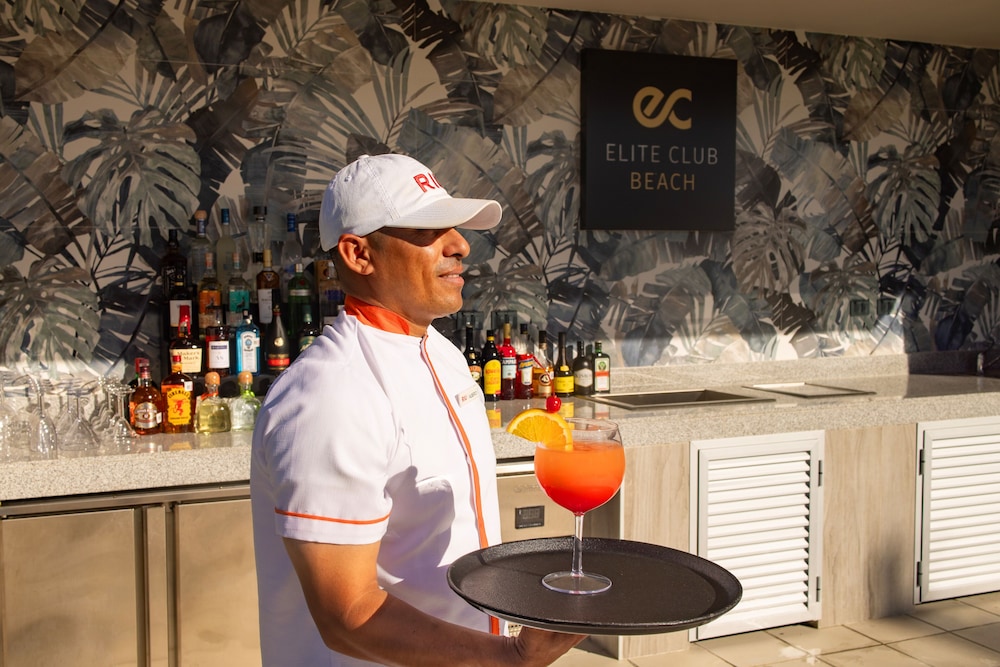 Junior Suite, Oceanfront (elite Club | B2c-ca)