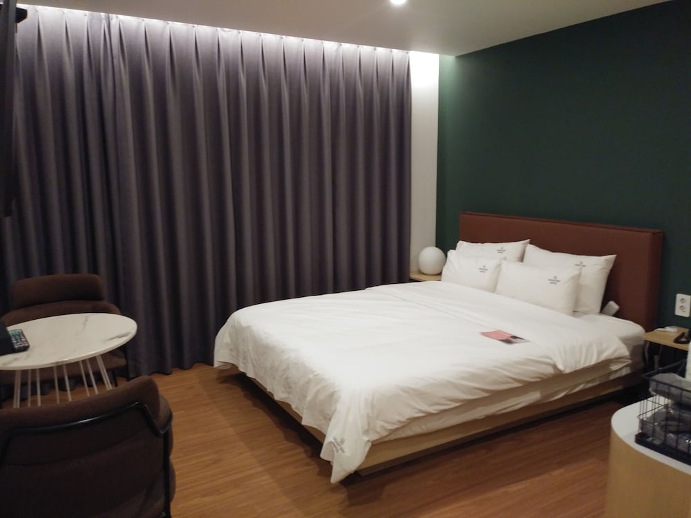 Standard Room - Photo 1