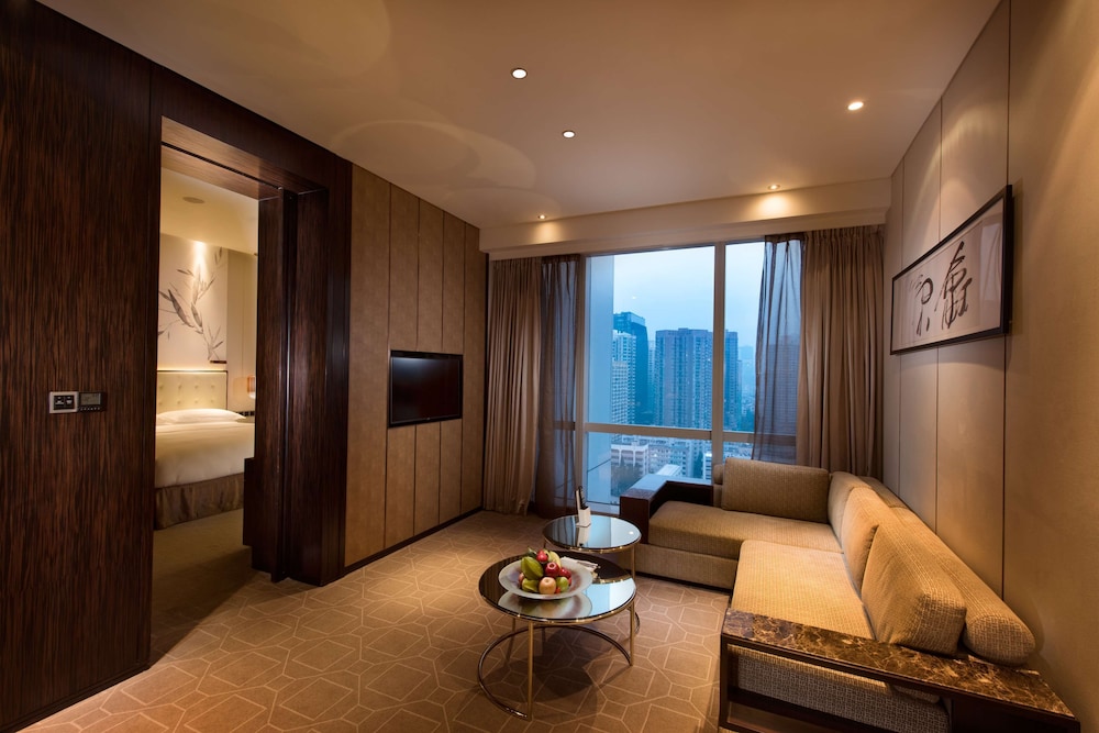 King Premier One-Bedroom Suite