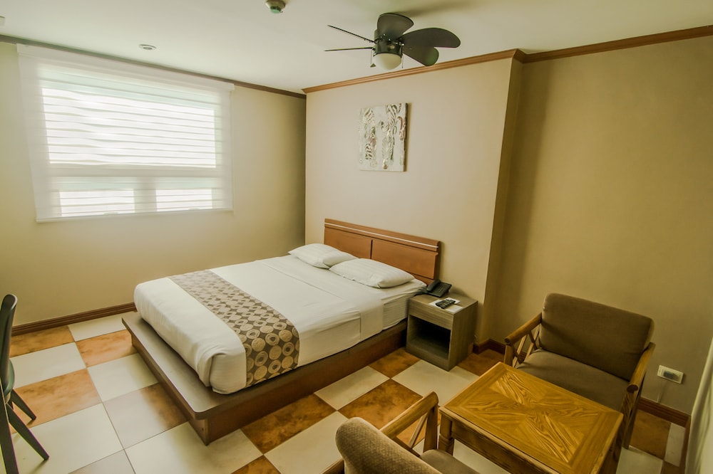 Standard Double Room, 1 Queen Bed, Accessible, Non Smoking - Photo 10