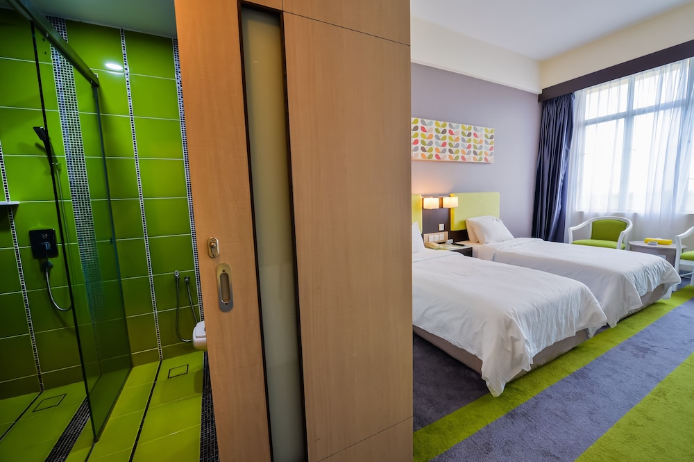 Deluxe Twin Room photo 2