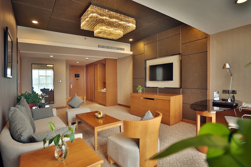 Luxury Suite photo 3