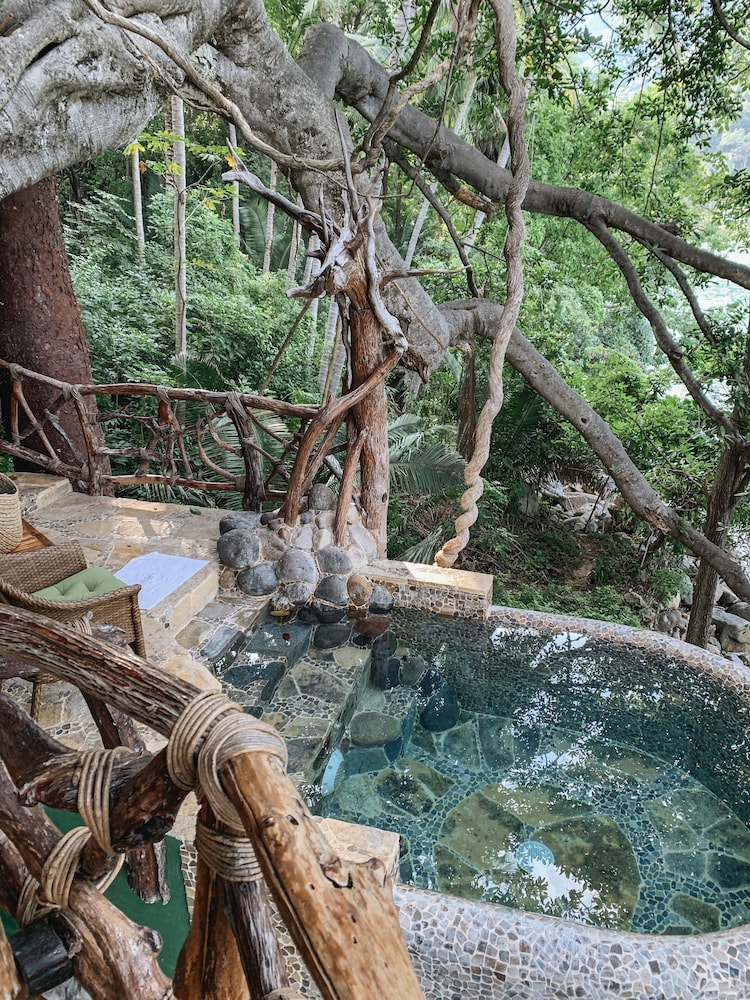 Jungle Love Nest-ocean View