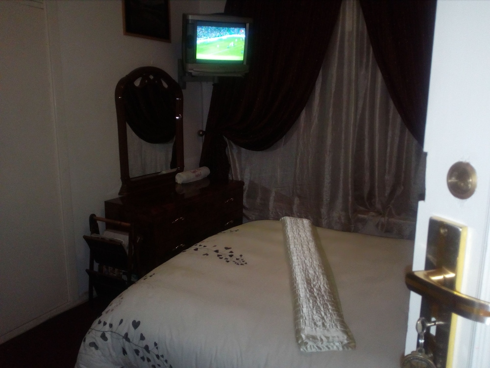 Premier Double Room, Pool View (Queen) photo 1