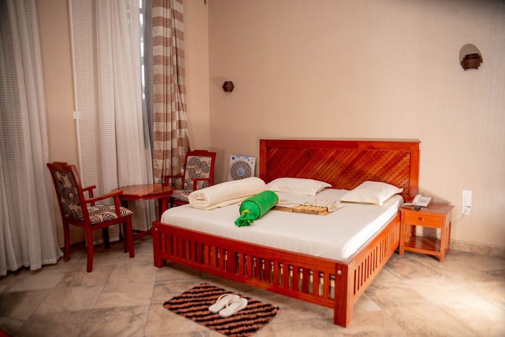 Deluxe Twin Room - Photo 3