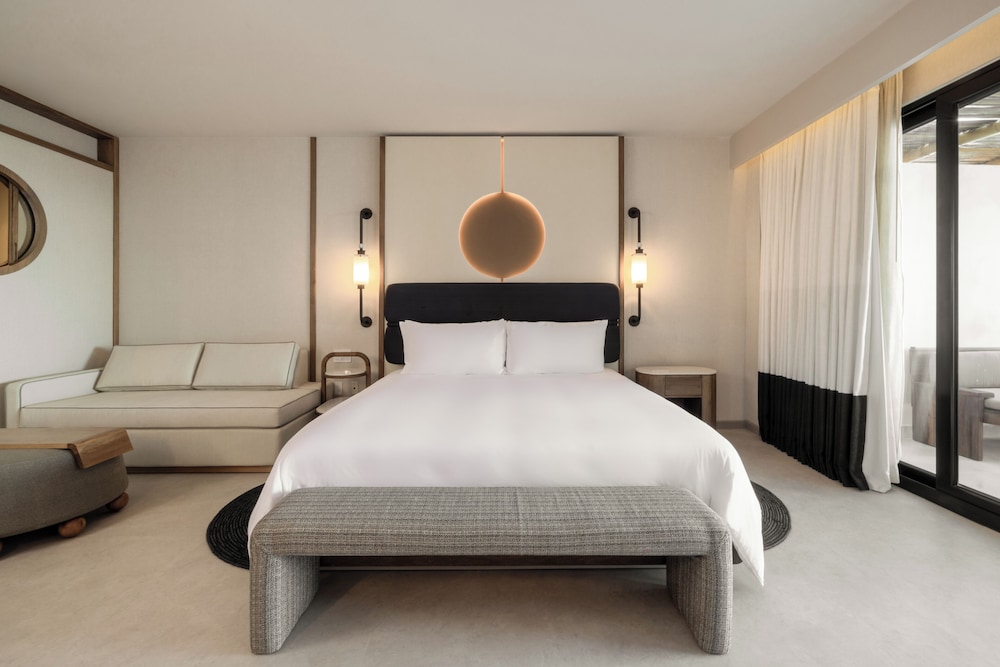 Suite, Oceanfront (F&F) photo 2