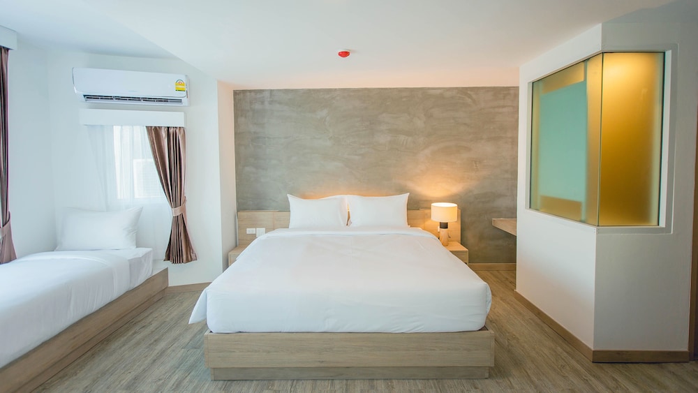 Deluxe Triple Room - Photo 7