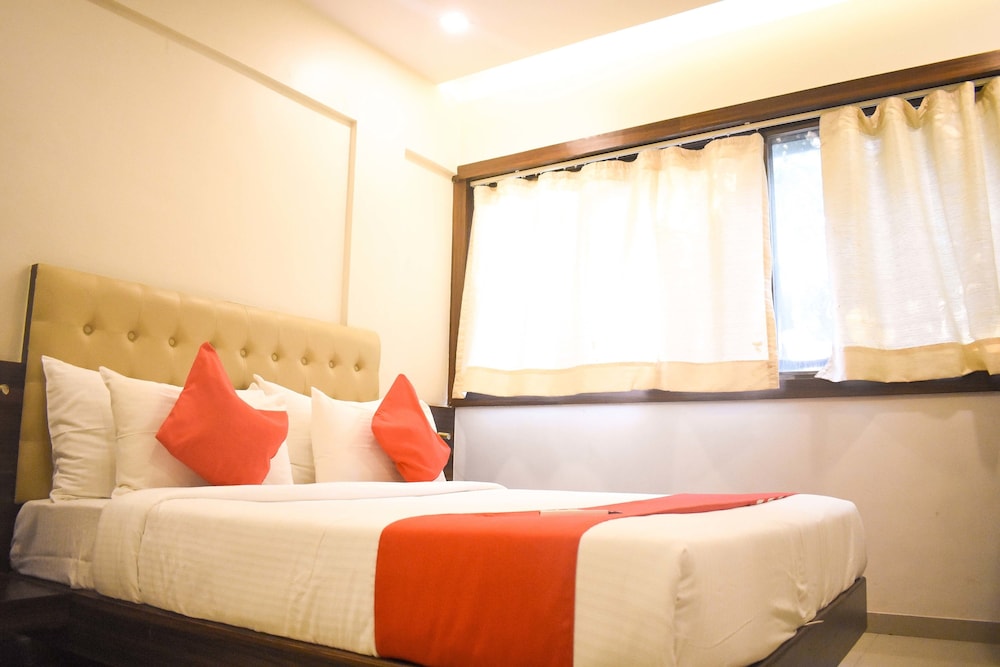 Deluxe Room - Photo 4