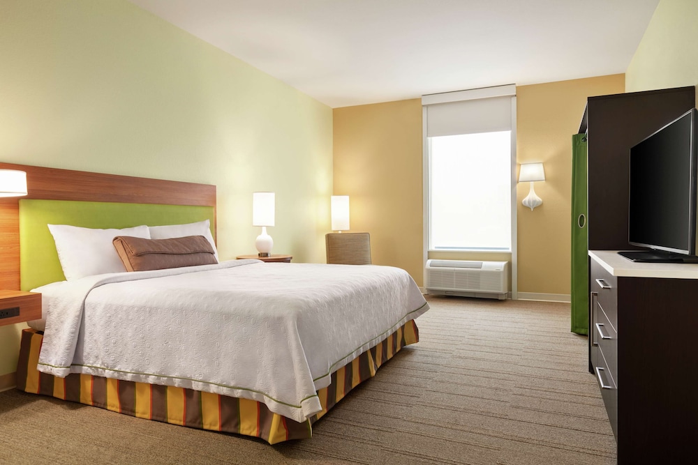 Suite, 1 King Bed, Accessible (Hearing) photo 1