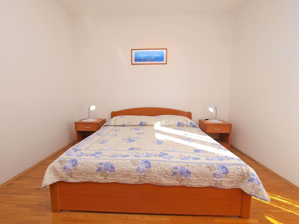 Apartment, 2 Bedrooms (981/2644)
