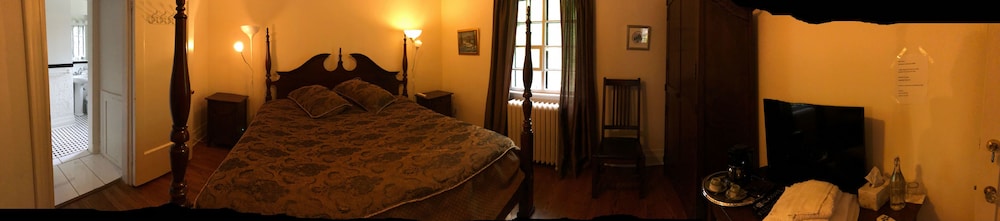 Premium Room, 1 King Bed, Ensuite photo 2