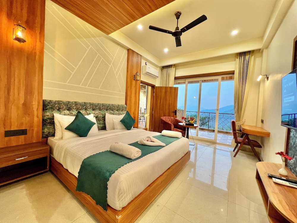 Superior Quadruple Room, Valley View