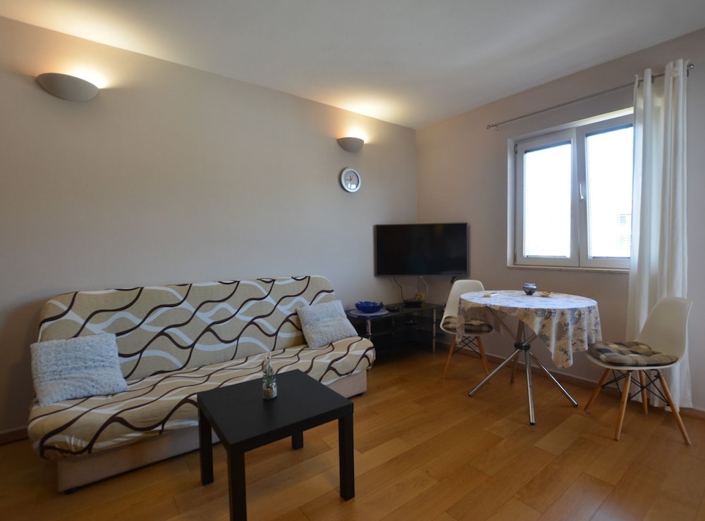 Apartment (One Bedroom Apartment)