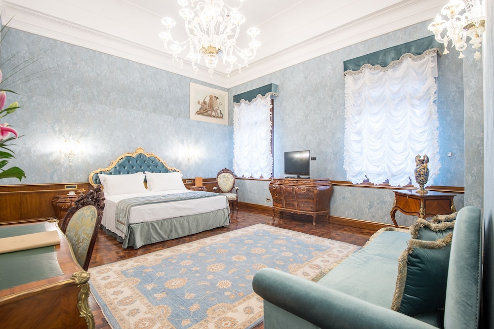 Junior Suite - Photo 1