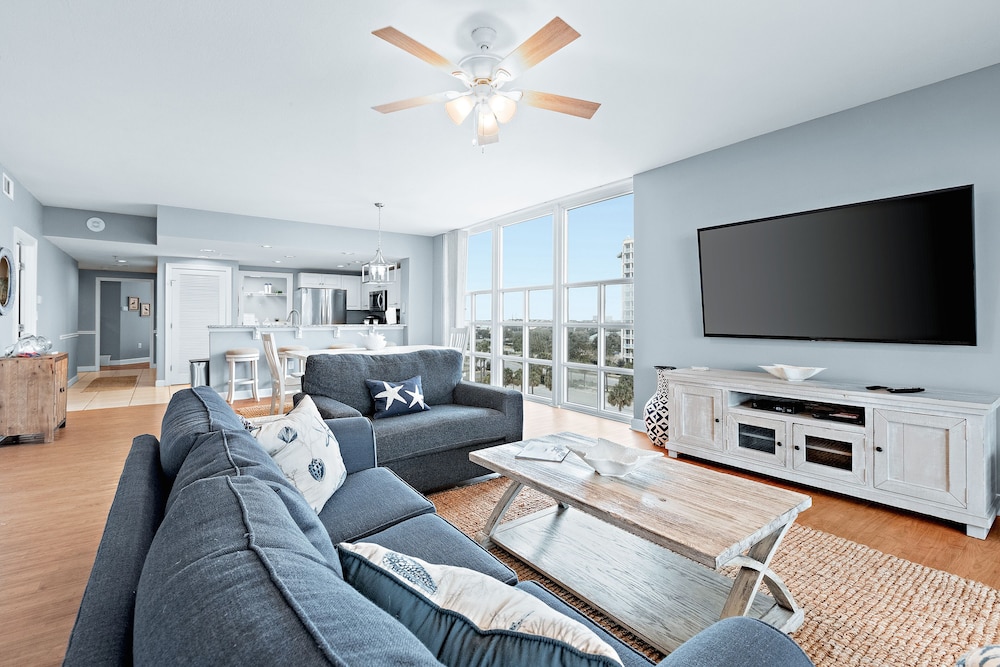 Condo, 3 Bedrooms
