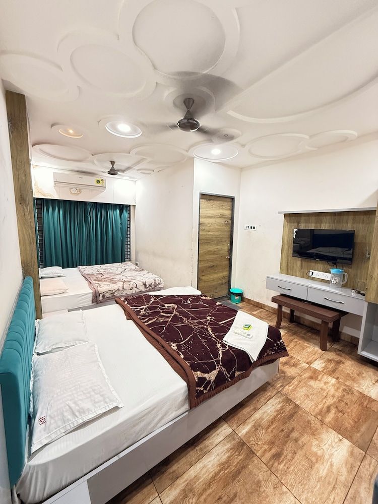 Family Studio Suite photo 2
