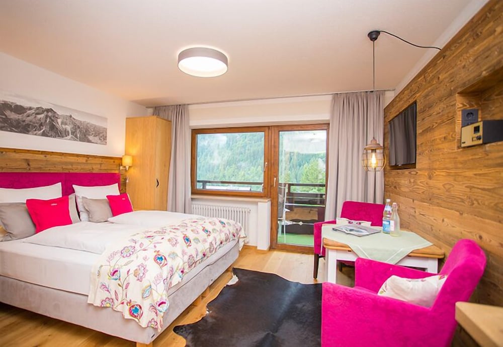 ALP-CHALET Ferienwohnungen Kleinwalsertal