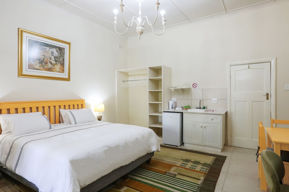 King Bed / Shower,- Wheelchair friendly photo 1