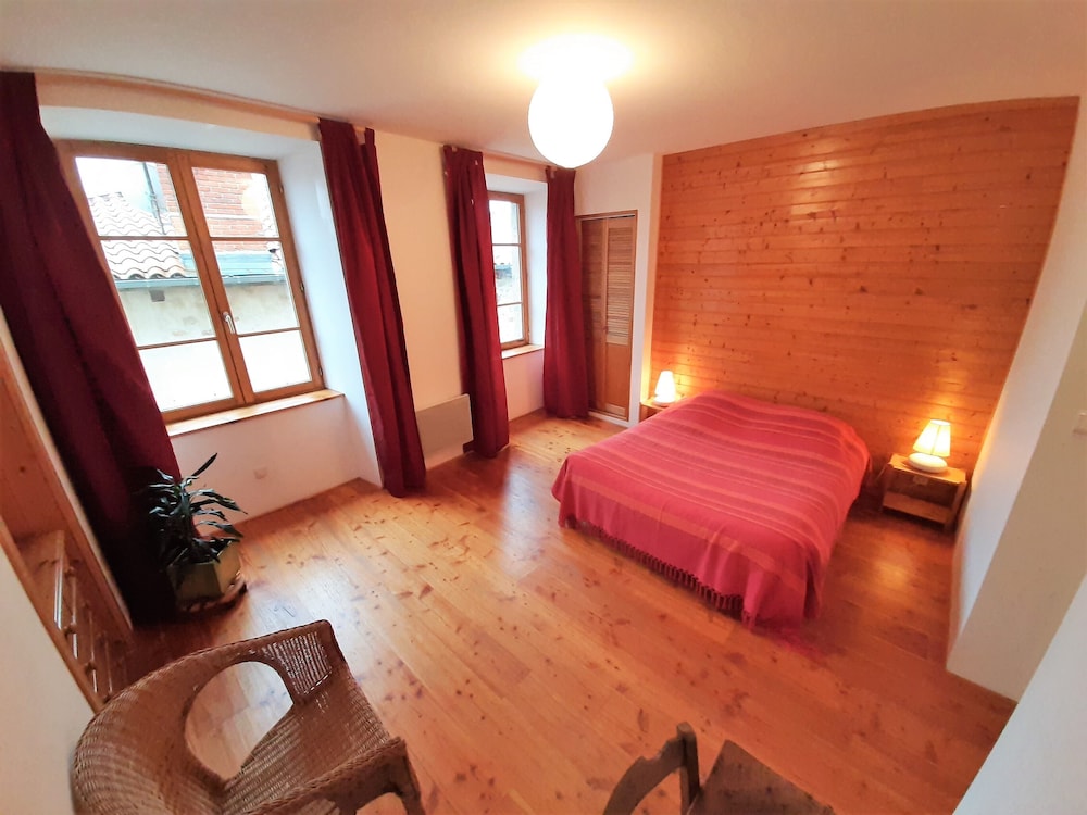 Basic Triple Room