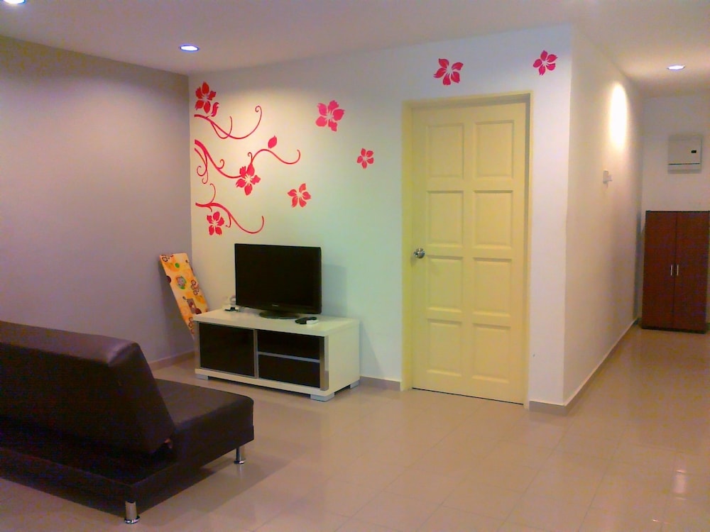 Family Apartment, 3 Bedrooms photo 3