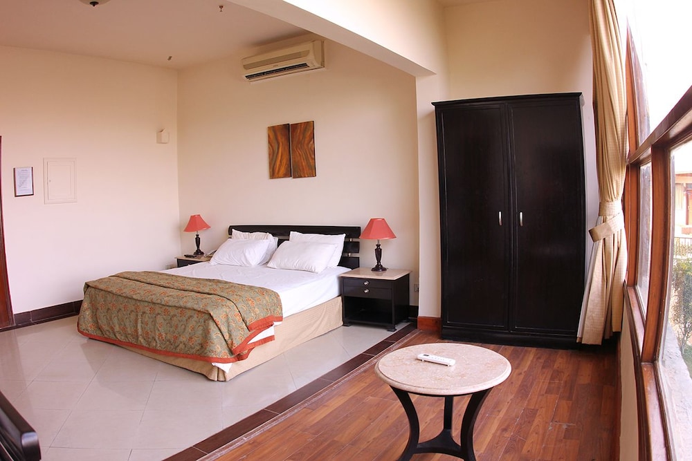 Deluxe Chalet, 1 Double Bed, Balcony, Sea Facing