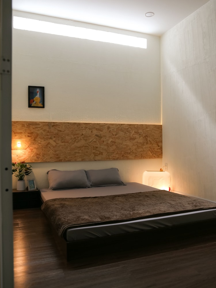 Standard Double Room, 1 Double Bed, Non Smoking, Shared Bathroom photo 2