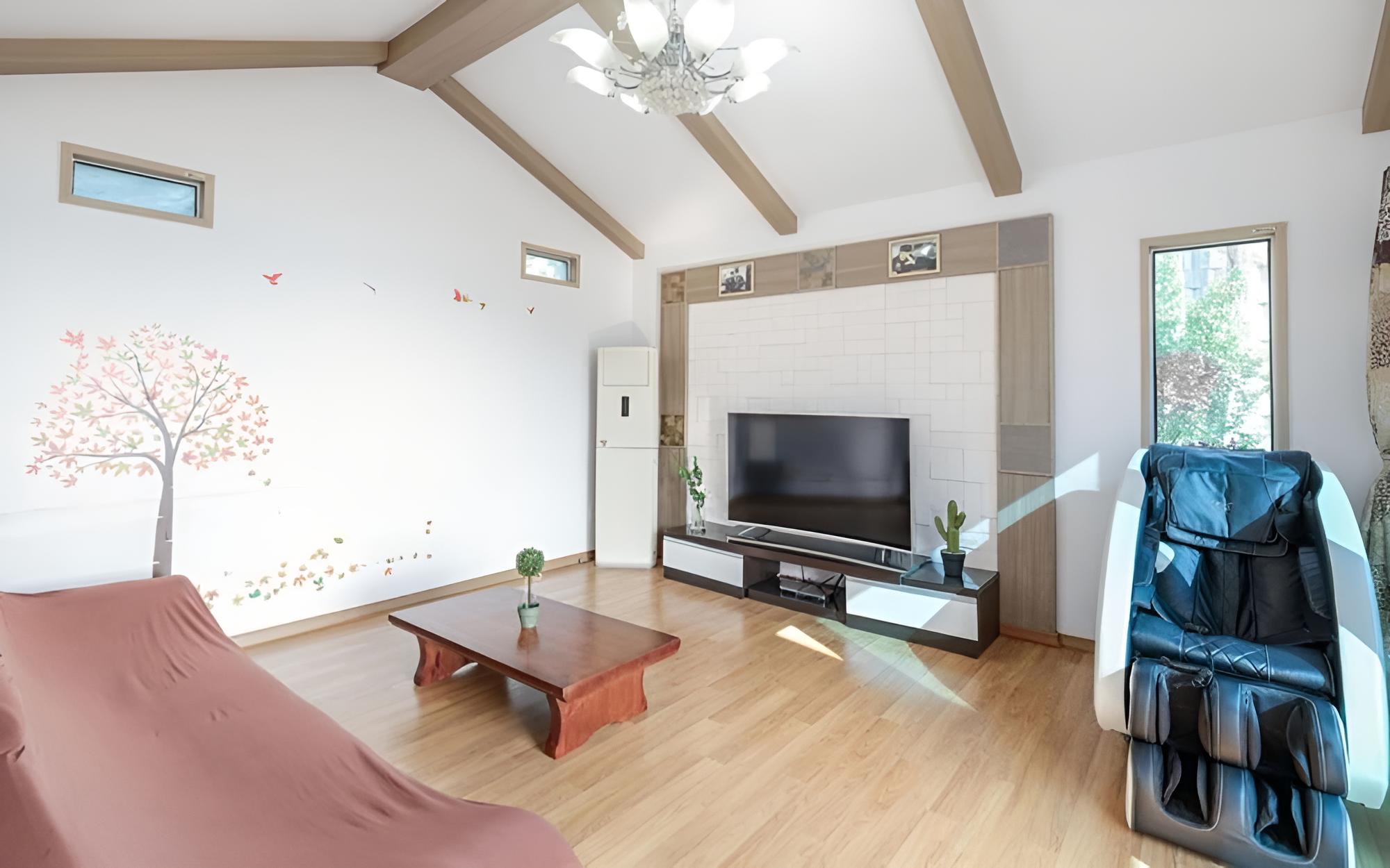 Room (601)