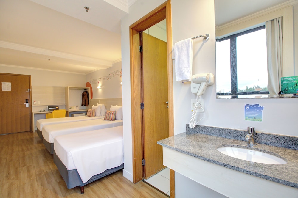 Standard Triple Room - Photo 3