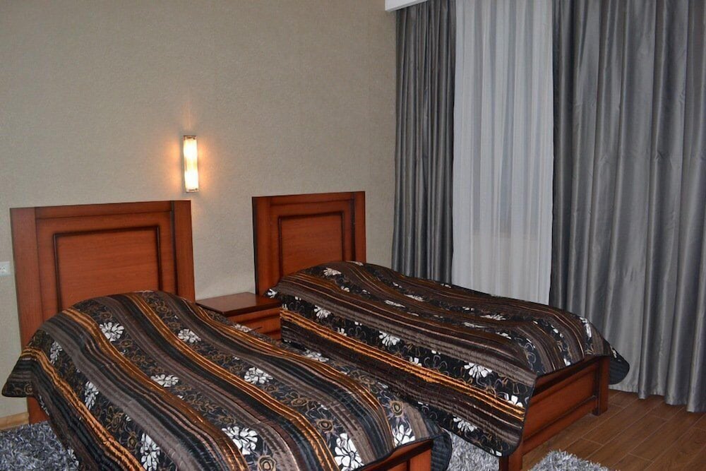 Twin Room (Large)
