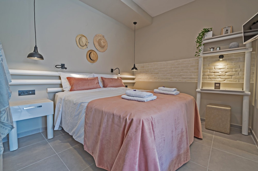 Deluxe Studio, Garden View