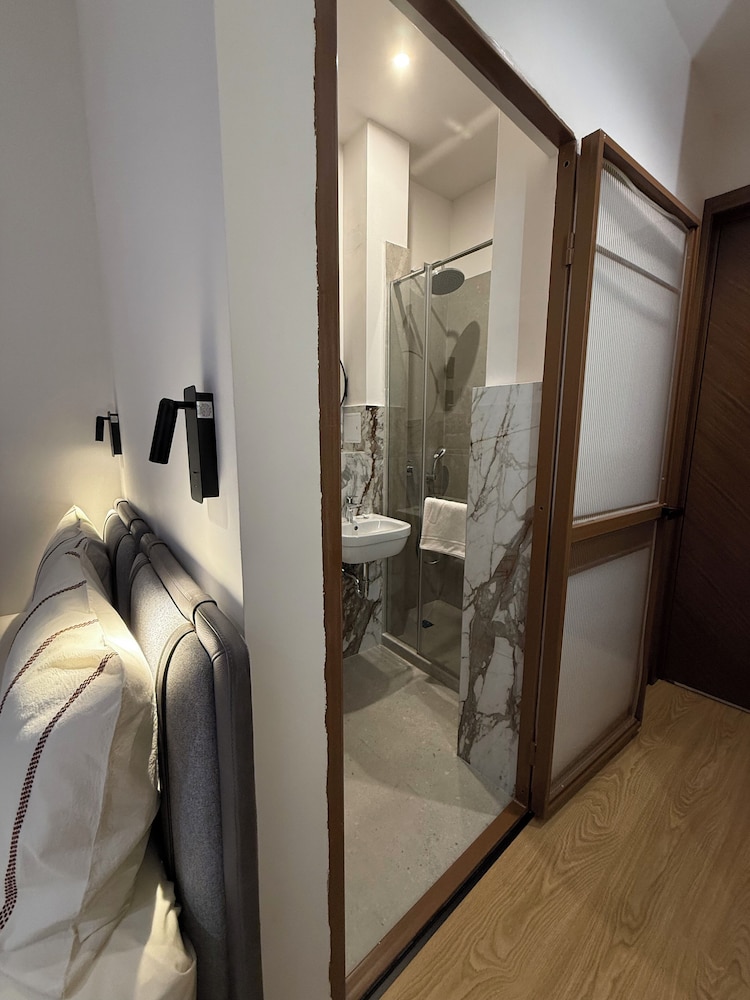 Superior Double Room, 1 Bedroom, Non Smoking - Photo 6