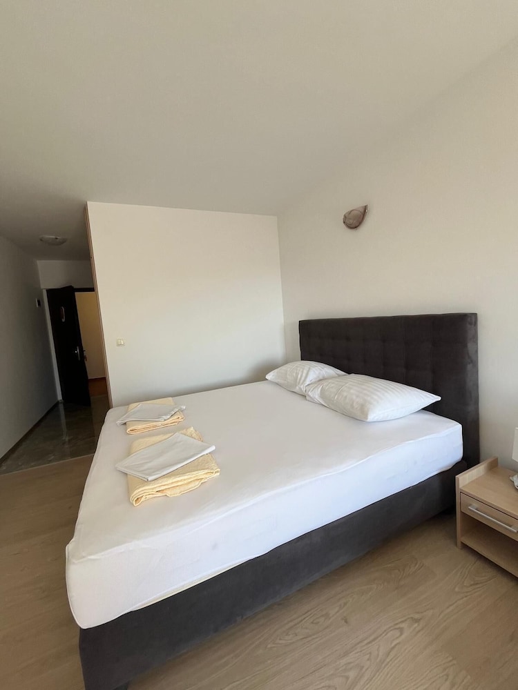 Standard Triple Room, Sea View photo 3