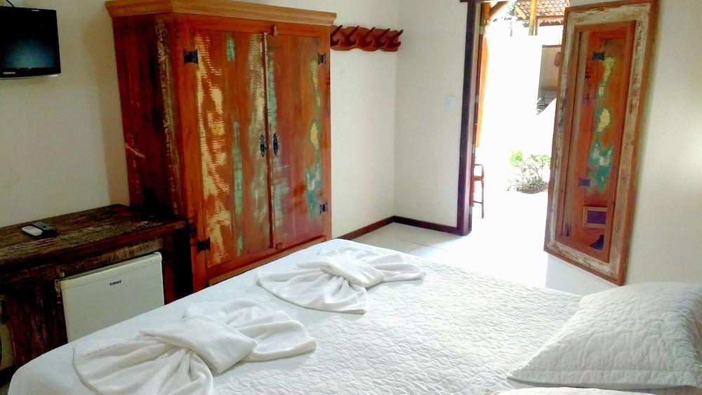 Standard Room, Multiple Beds, Non Smoking photo 2